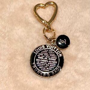 Fashion Gold and Black Charm Keychain